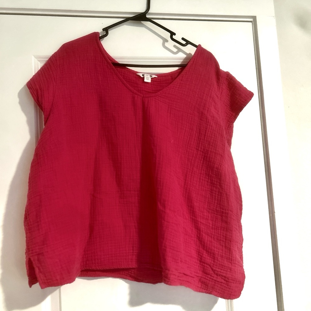 Elegant Women's Blouse in Vibrant pink